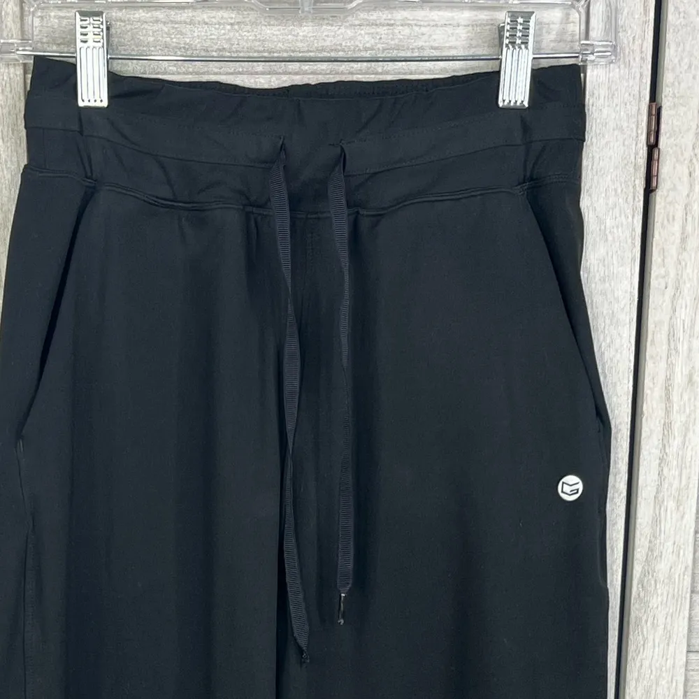 Black Activewear Pants with Flared Hem - Image 3