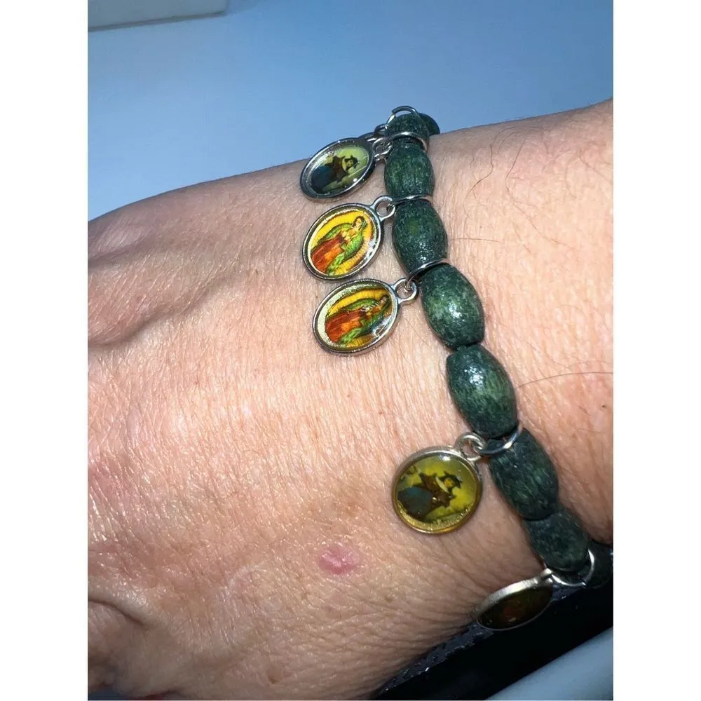 Vintage Wooden Bead and Religious Charm Bracelet Green - Image 5