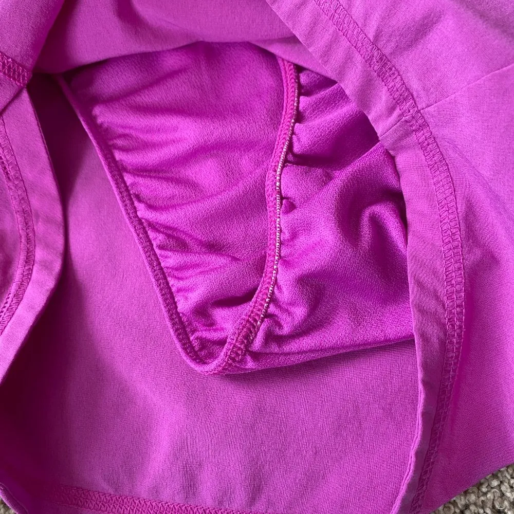 women's fuchsia athletic shorts size small panty lined and pockets - Image 8