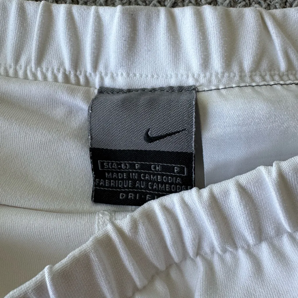 Nike White Golf Tennis Skort Mini Skirt Size Small - Image 3