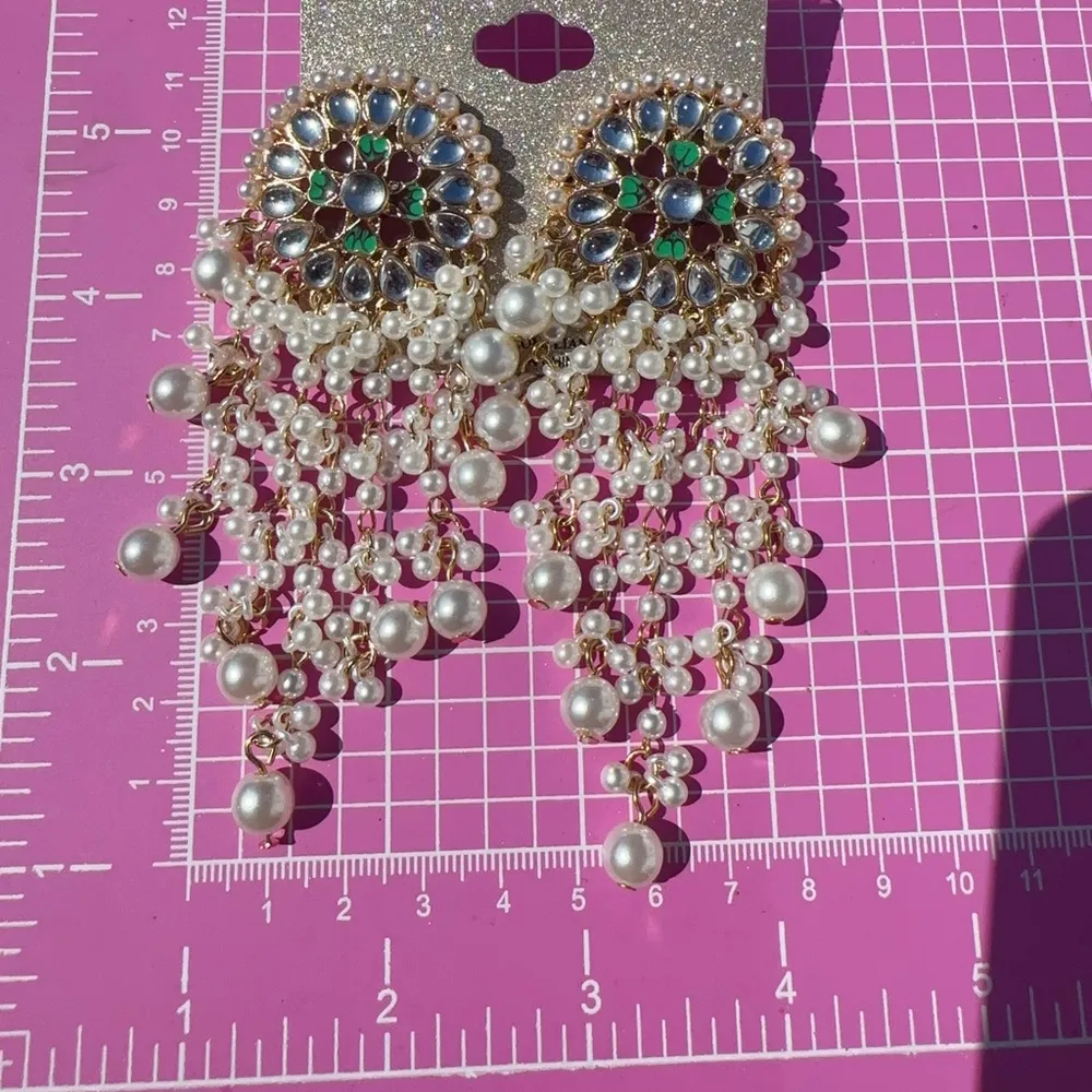 Natasha gold tone green heart tear drop crystal pave circle pearl tassel earring - Image 6