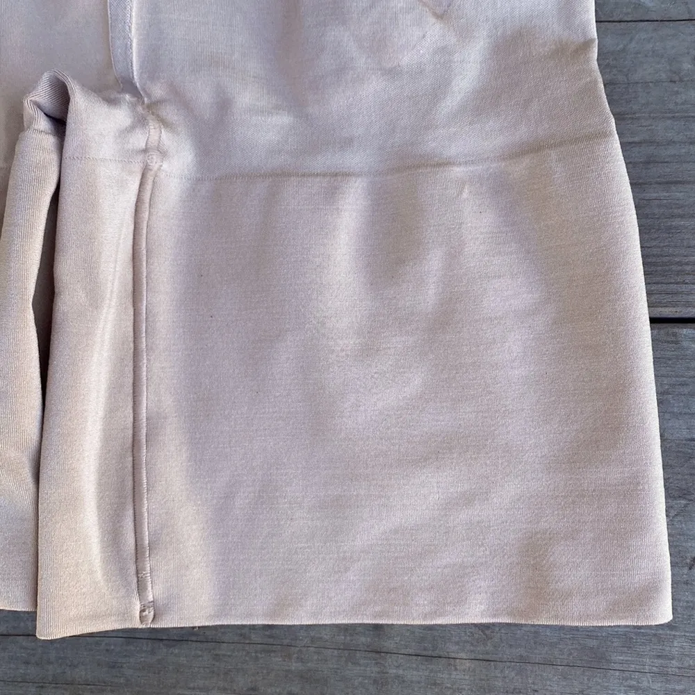 Victoria’s Secret Nude Thigh Shaper Waist Control Short Shapewear Size M - Image 5