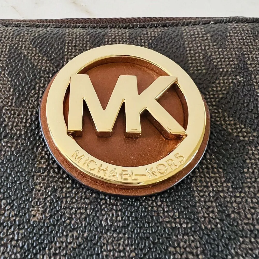 MICHAEL KORS Fulton Brown Flat Multi Function Phone Case Zip Wallet Wristlet - Image 4