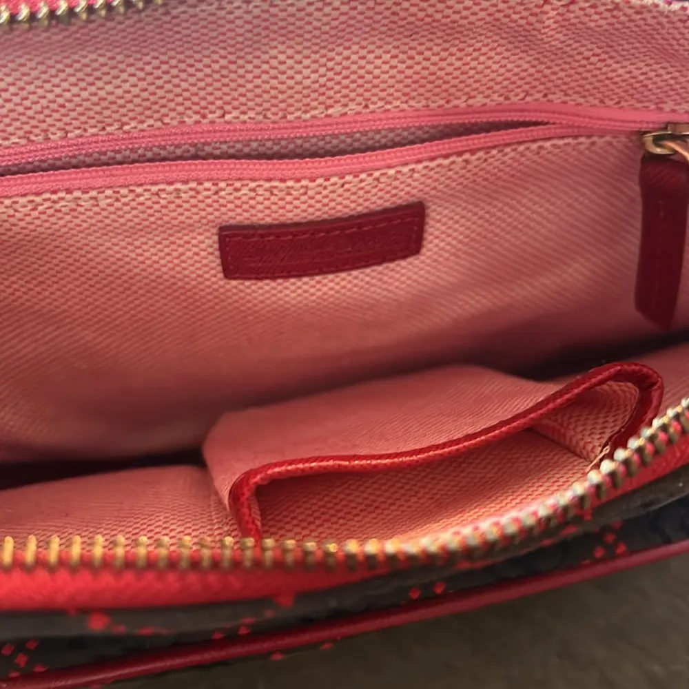 NWT Dooney & Bourke Bucket Bag - Image 4