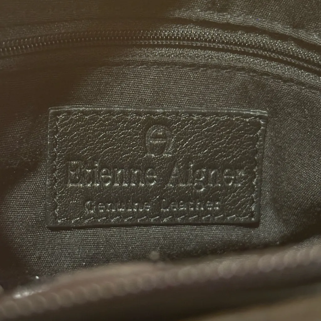 Aigner Elegant Black Leather Shoulder Bag - Image 7