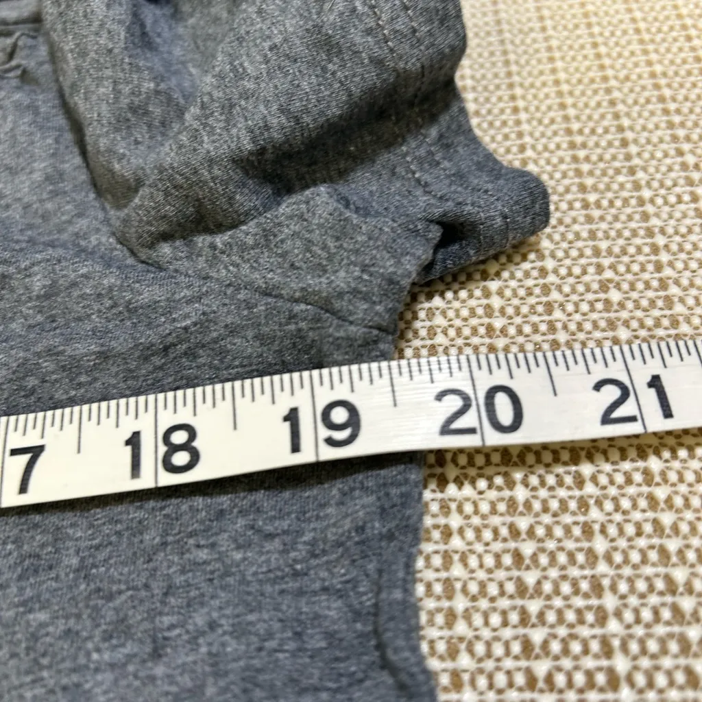 Gray Distressed women’s cropped T - Image 3