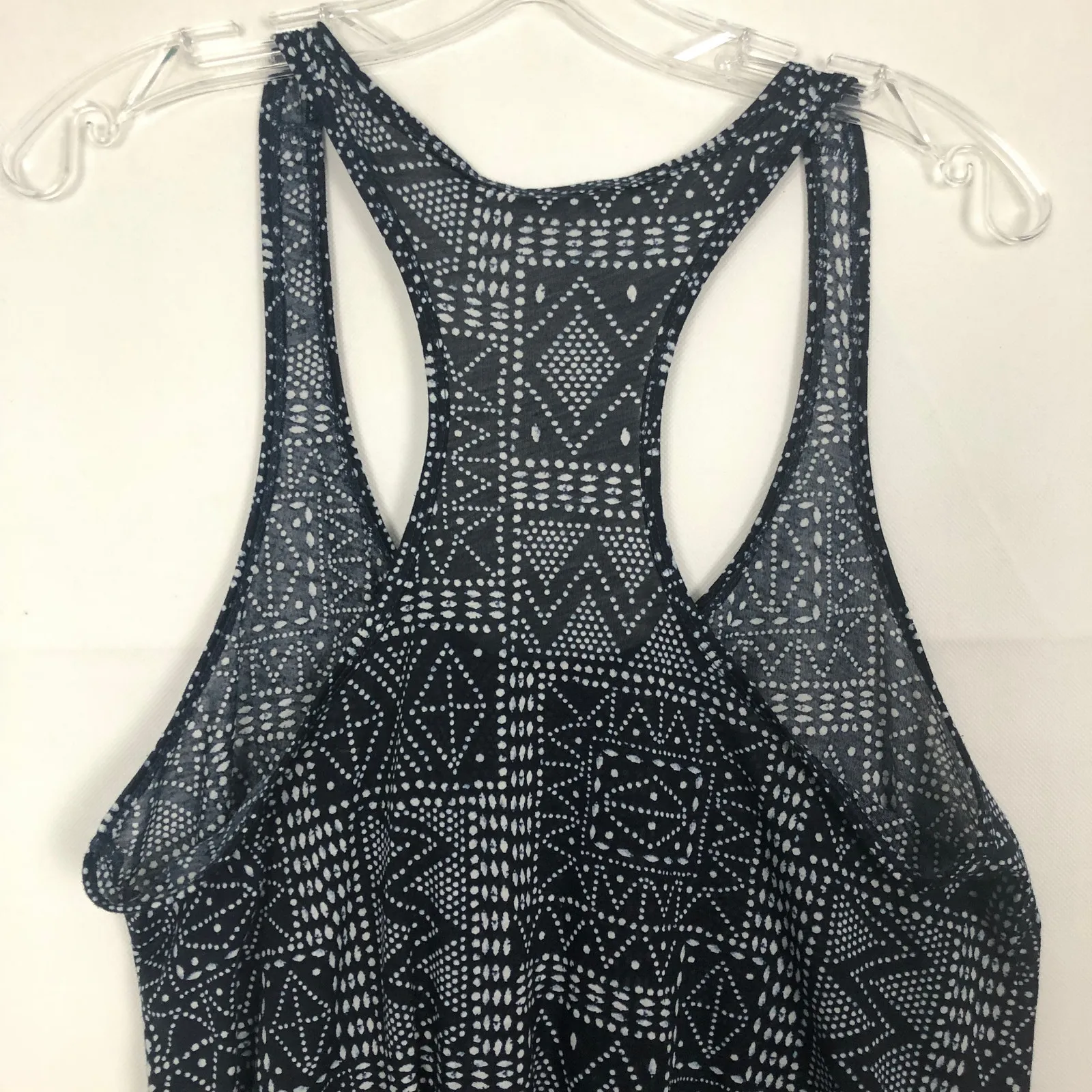 H&M Basic Scoop Neck Racerback Tank Size M - Image 6
