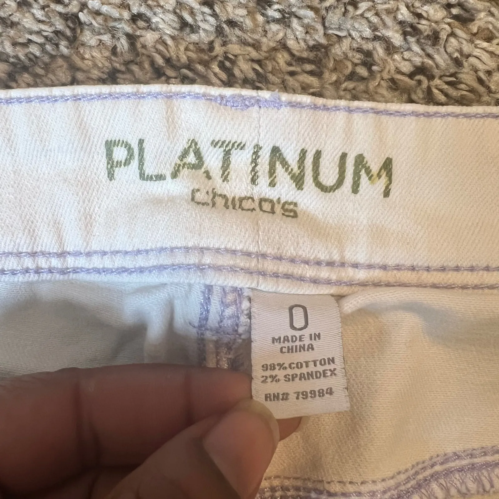 Chicos Platinum White Straight Leg Jeans Women Size 0 (Size 4)Stretch Comfort - Image 2