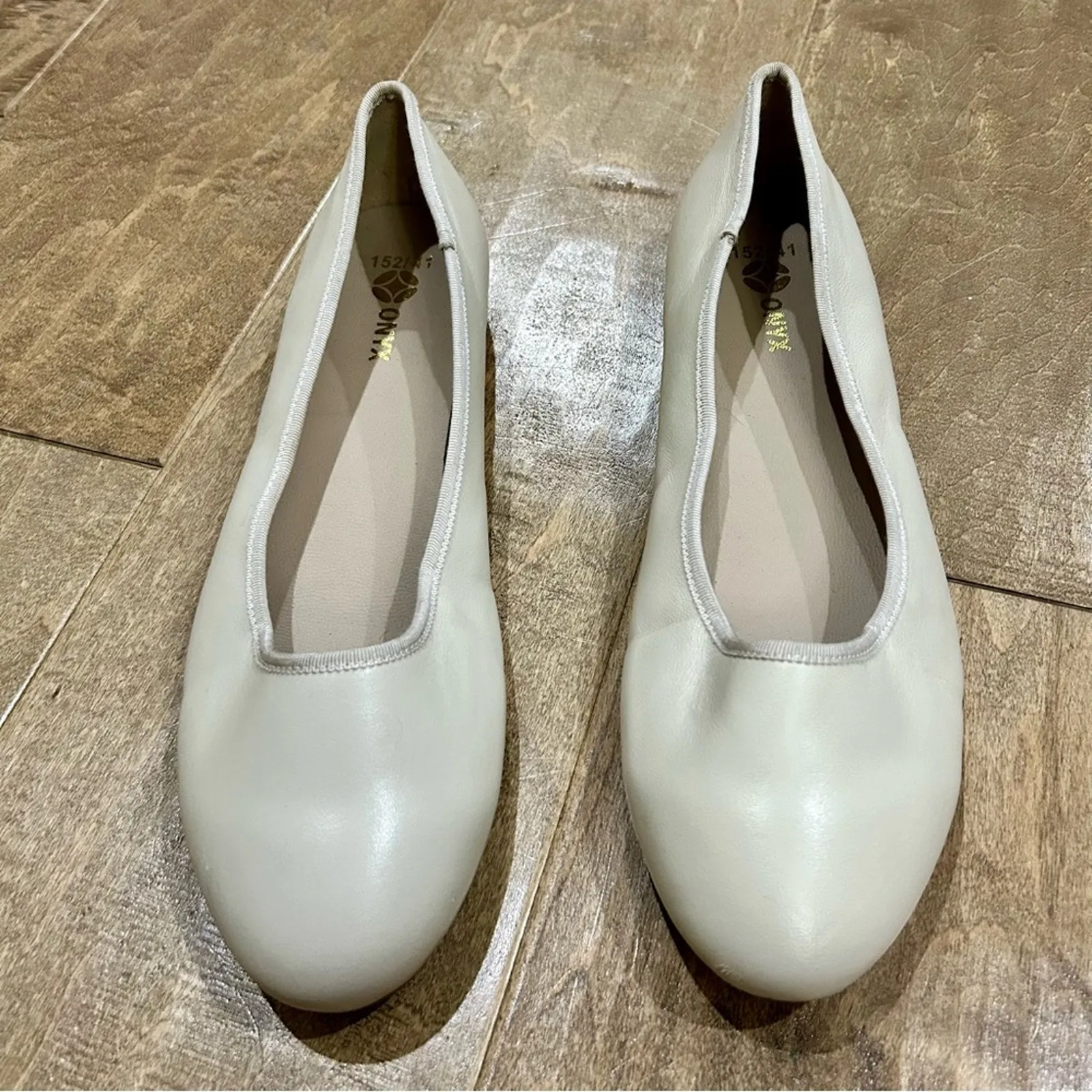 Onyx Women’s Flats Tan Size 10 NEW Casual Cute Girly - Image 2