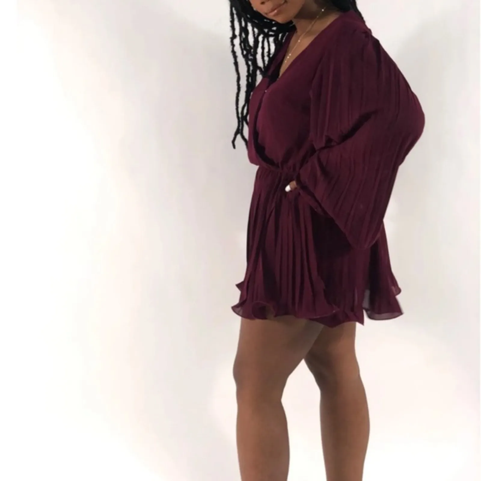 NWT She + Sky Pleated Romper Womens L Purple Long Sleeve V-Neck Flowy Romantic - Image 3