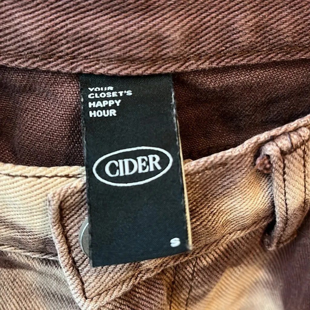 Cider jeans size small - Image 3