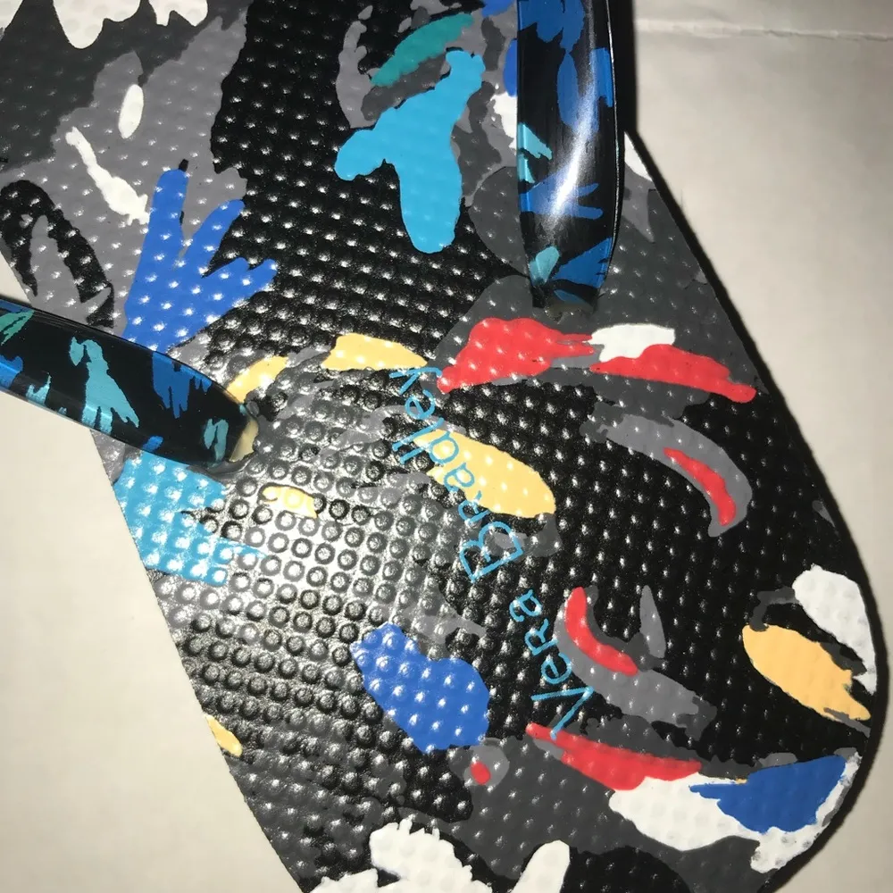 Vera Bradley Flip-Flops in Splash Floral New Sz Small (Sizes 5/6) NWT Preppy - Image 3