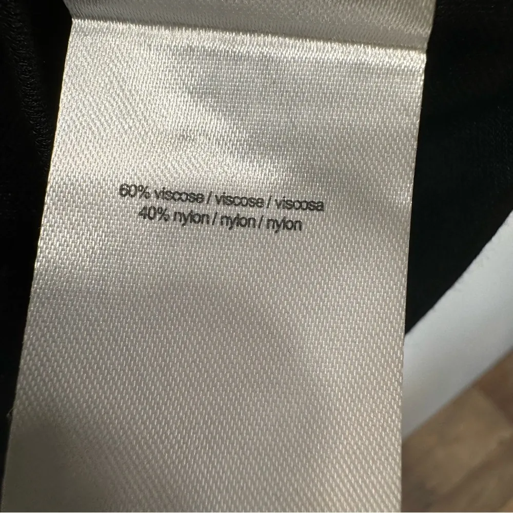 H by Halston  Black Covered Button Front Short Sleeve Top Size Small - Image 10