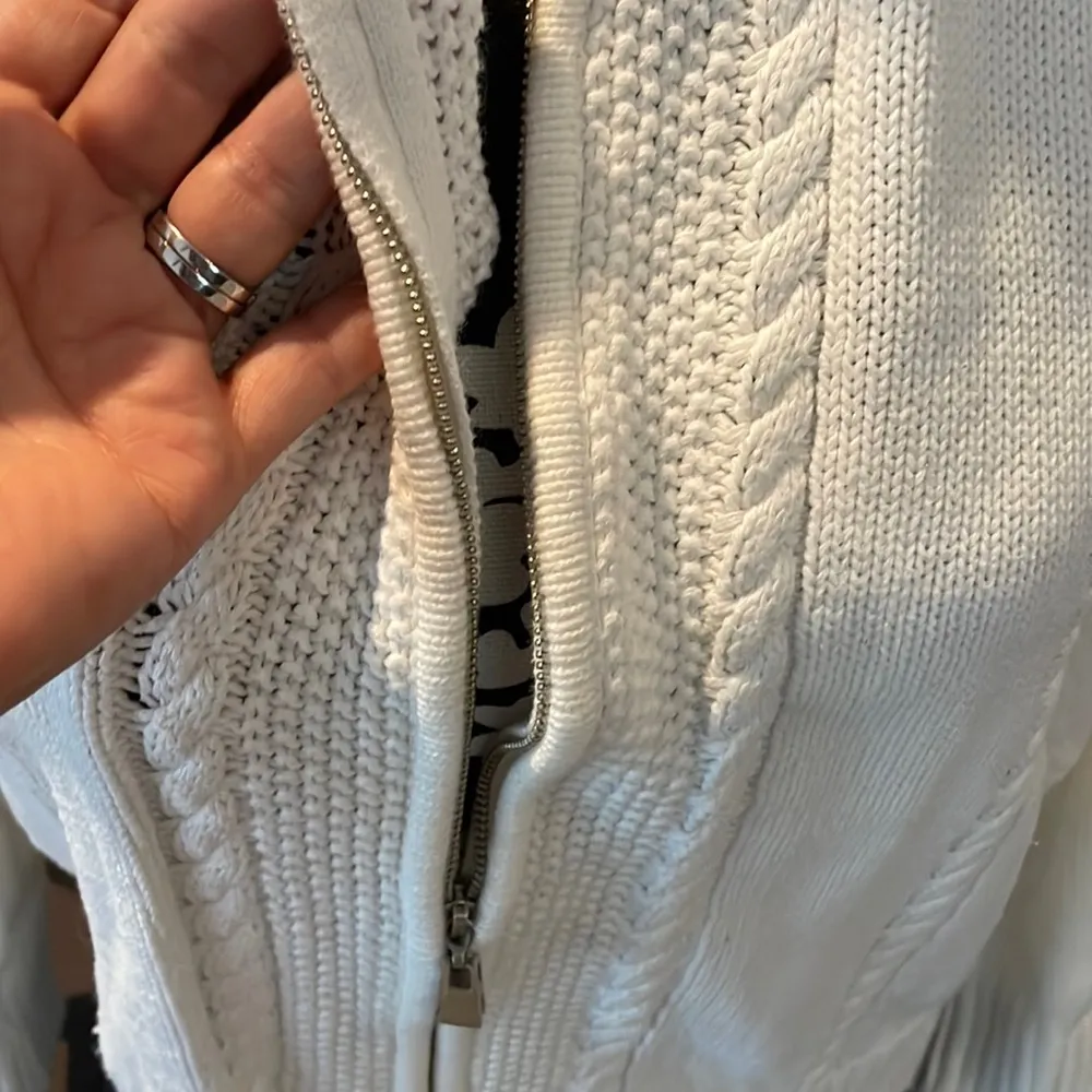 LIZ CLAIBORNE Liz sport Petite White Cardigan Sweater Size Petite Small - Image 3