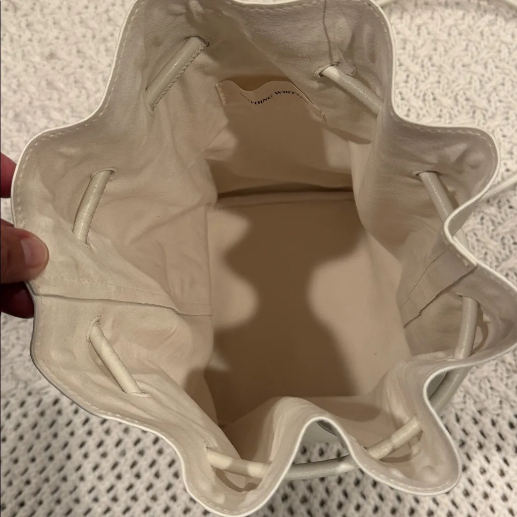 NOTHING WRITTEN Elegant off White Leather Bucket Bag - Image 11
