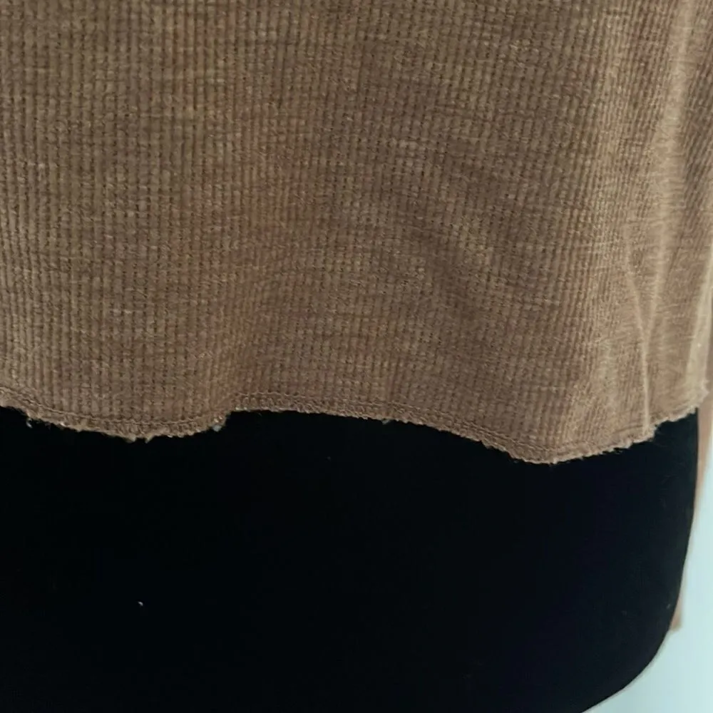 American Eagle Carmel colored waffle cowl neck crop‎ top. Size XS - Image 6