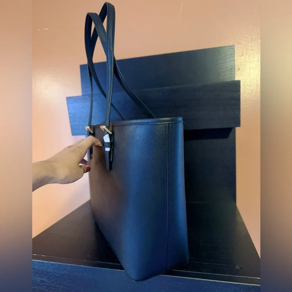 New Michael Kors shoulder bag adjustable hand strap genuine leather Sliver Logo - Image 8