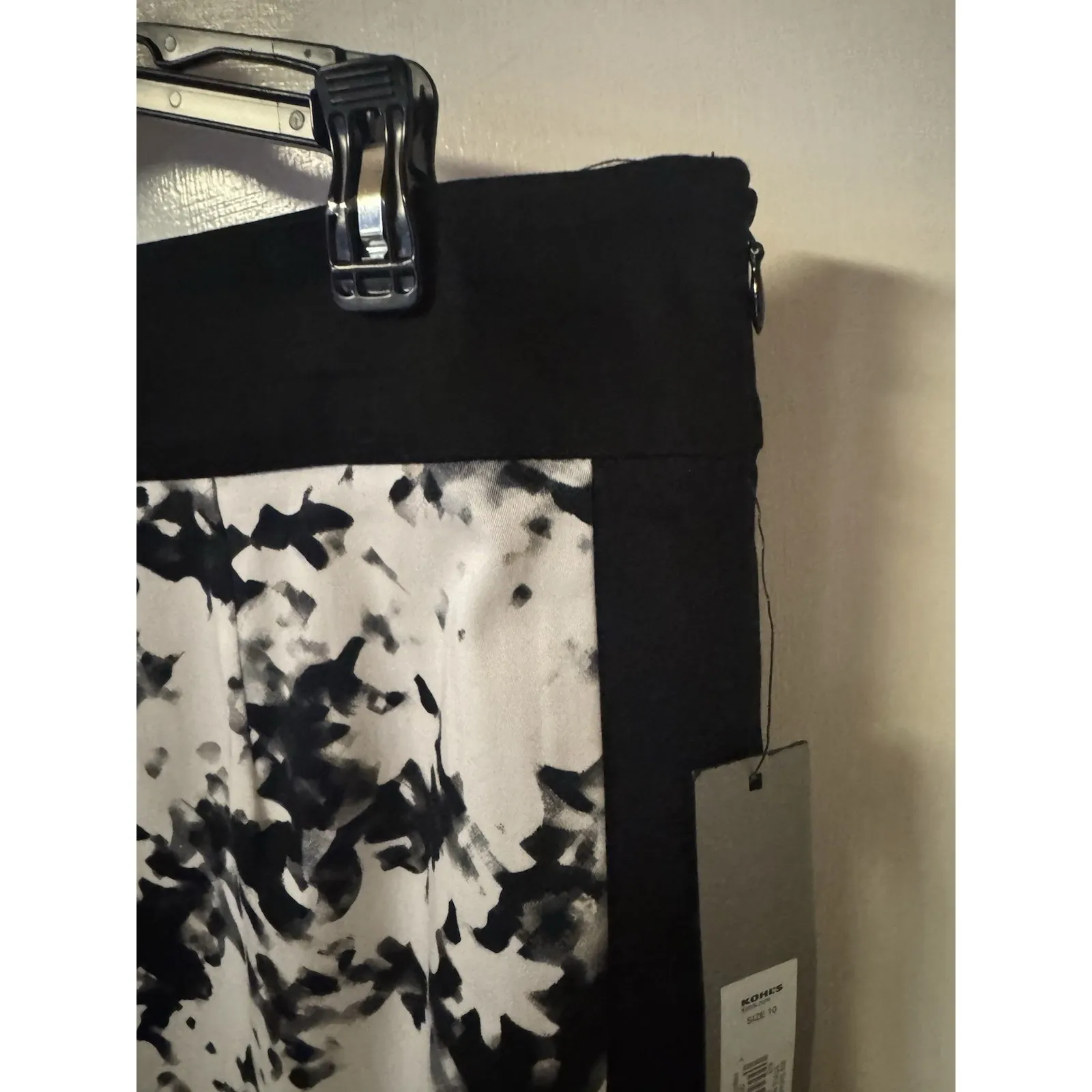 Apt. 9 Women's Black and White Marbled A-line skirt Black Trim NWT $44 Size 10 - Image 4