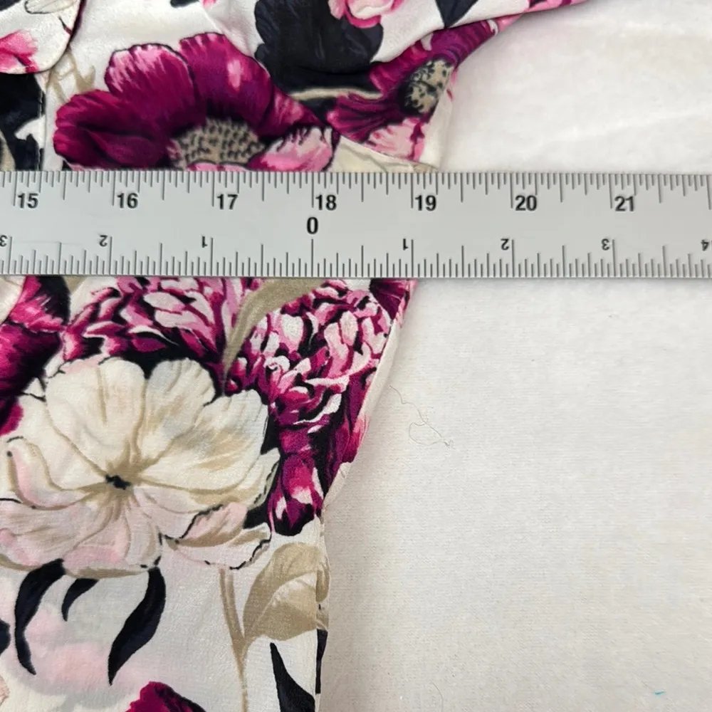 White House Black Market Silk Button Down Shirt V-neck Long Sleeve Floral 8 - Image 8