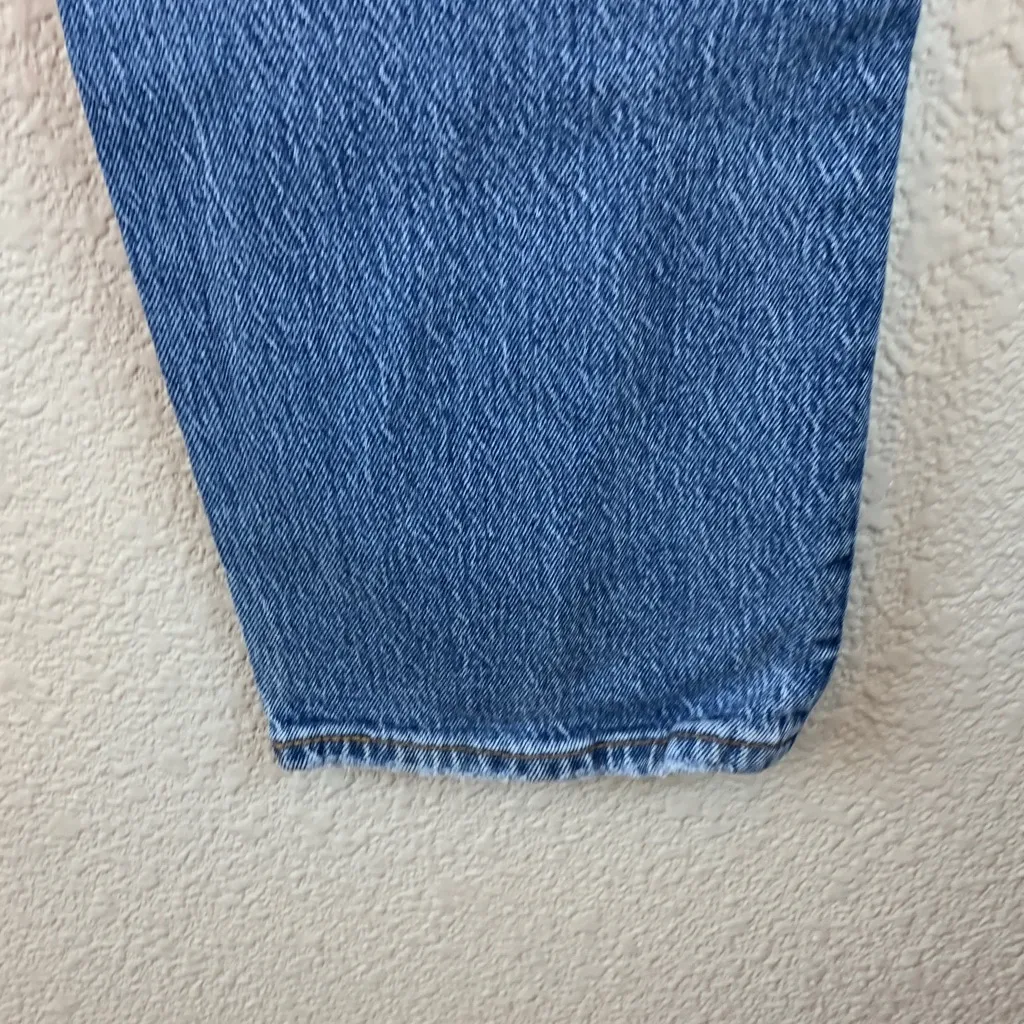 Levi’s women’s 501 jeans sz 32 straight high rise medium wash button fly casual - Image 7