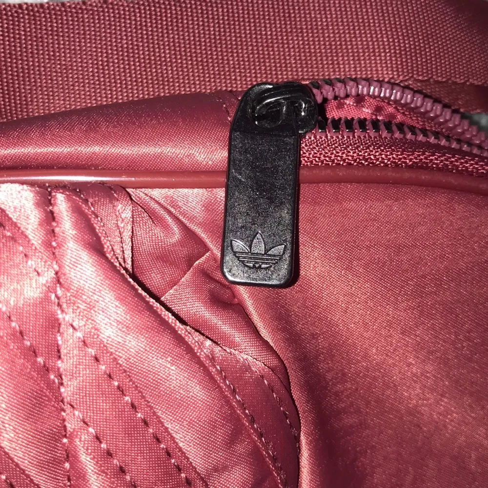 Back to school 🎒NEW 🎒👀 mini backpack WITH TAGS✨🏷✨ - Image 3