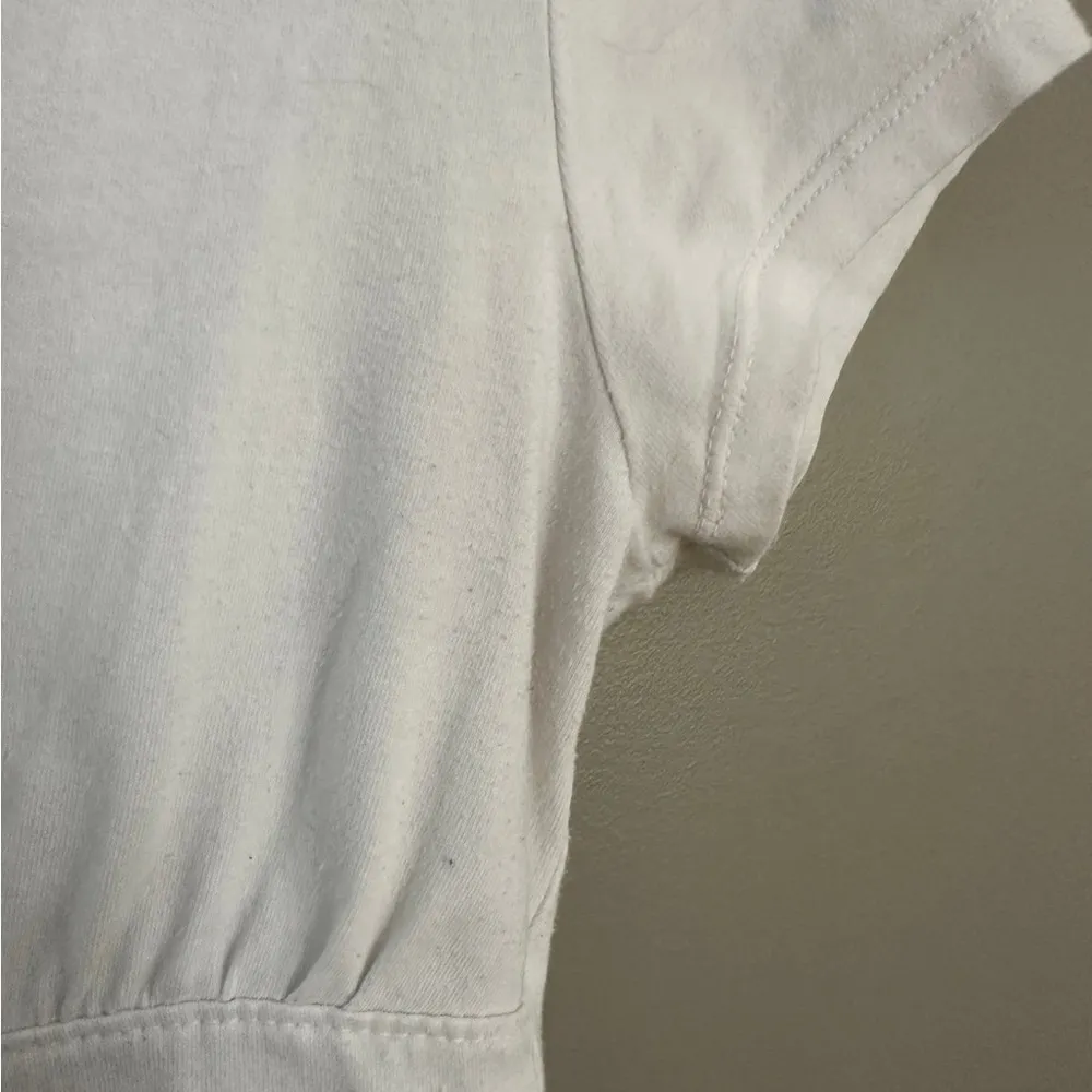 SO White Small V Neck Cropped Short Sleeve Top Juniors - Image 4