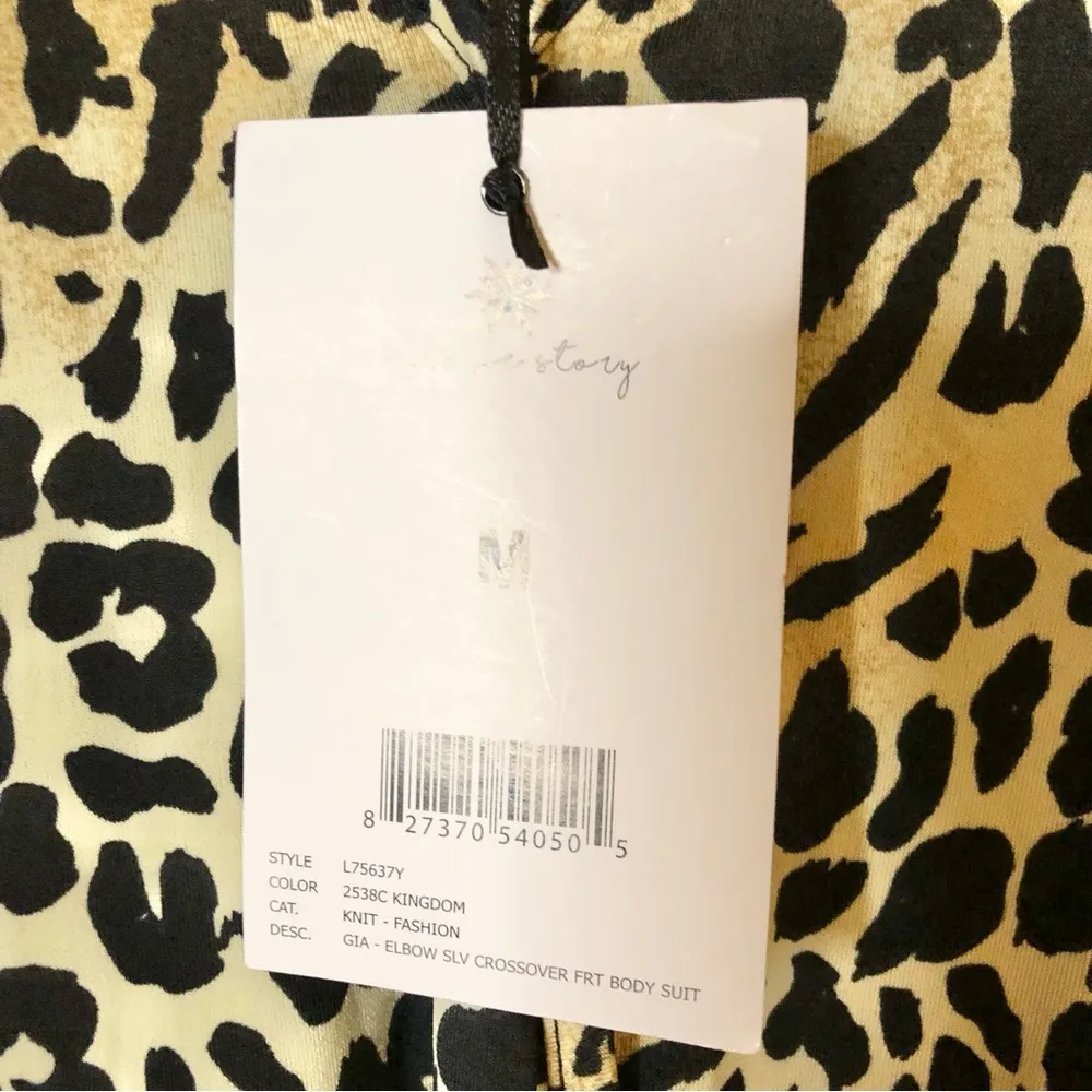 A Love Story Gia Faux Wrap Leopard Print Puff Sleeve Bodysuit Black Brown medium - Image 4