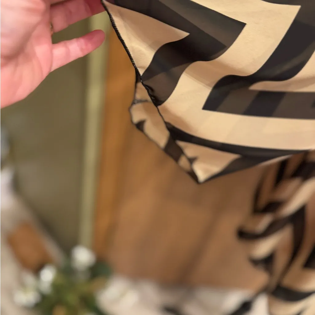 Chevron Patterned Black and Tan Women'sLong Sleeve Blouse Print in V Neck/ tie - Image 6