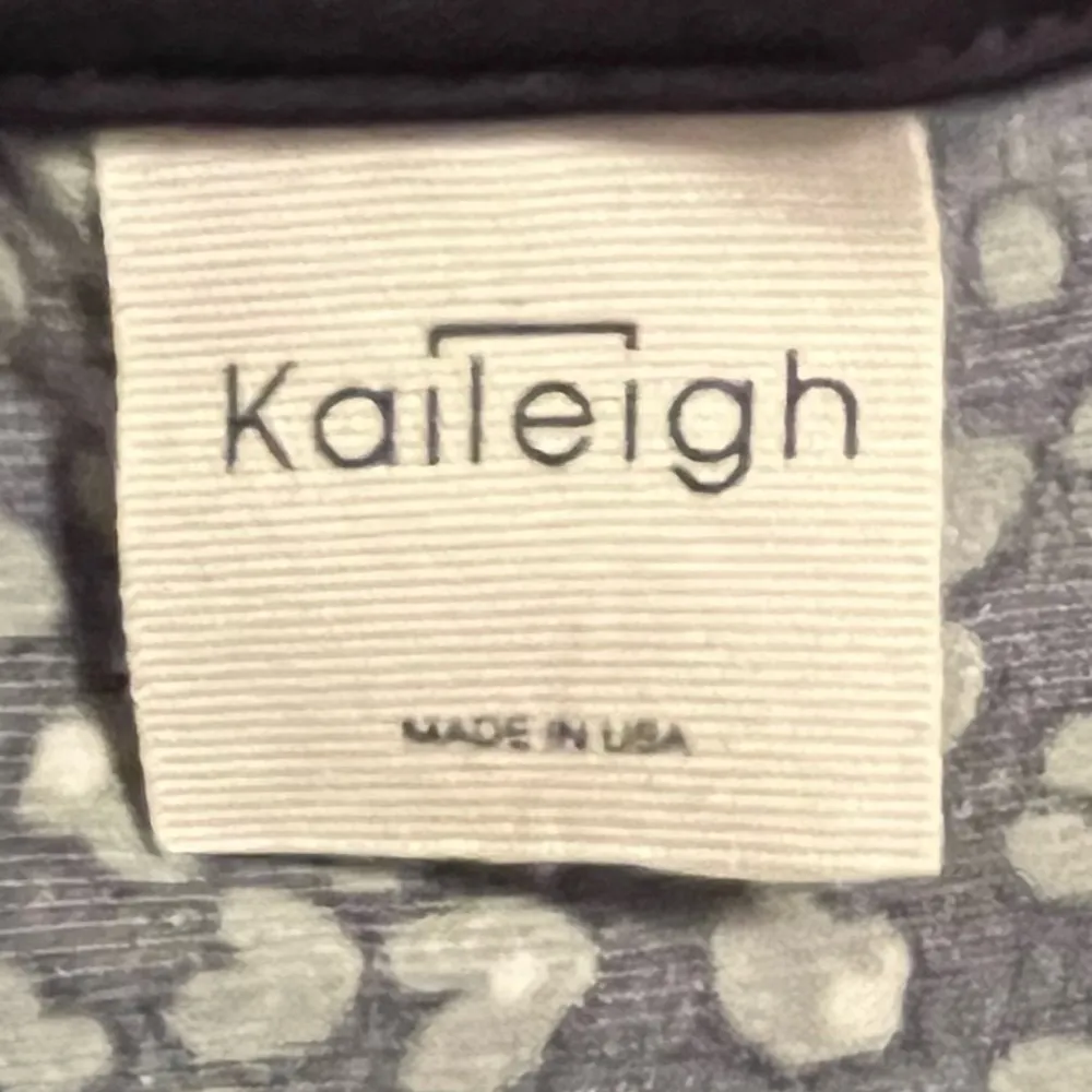 Kaileigh Navy & Green Abstract Print Sleeveless Midi Dress - Size Medium - Image 6