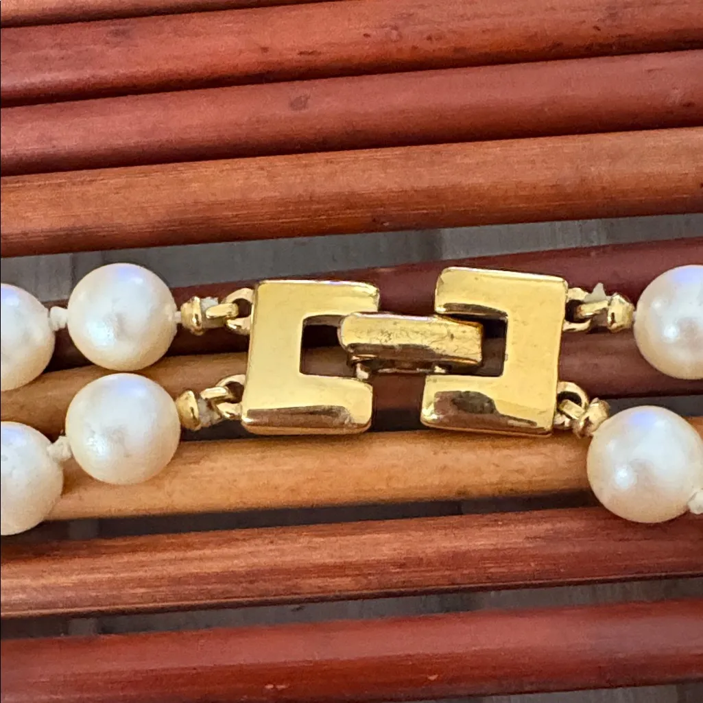 Vintage Monet Double Strand Cream Faux Pearl Necklace 17” - Image 4