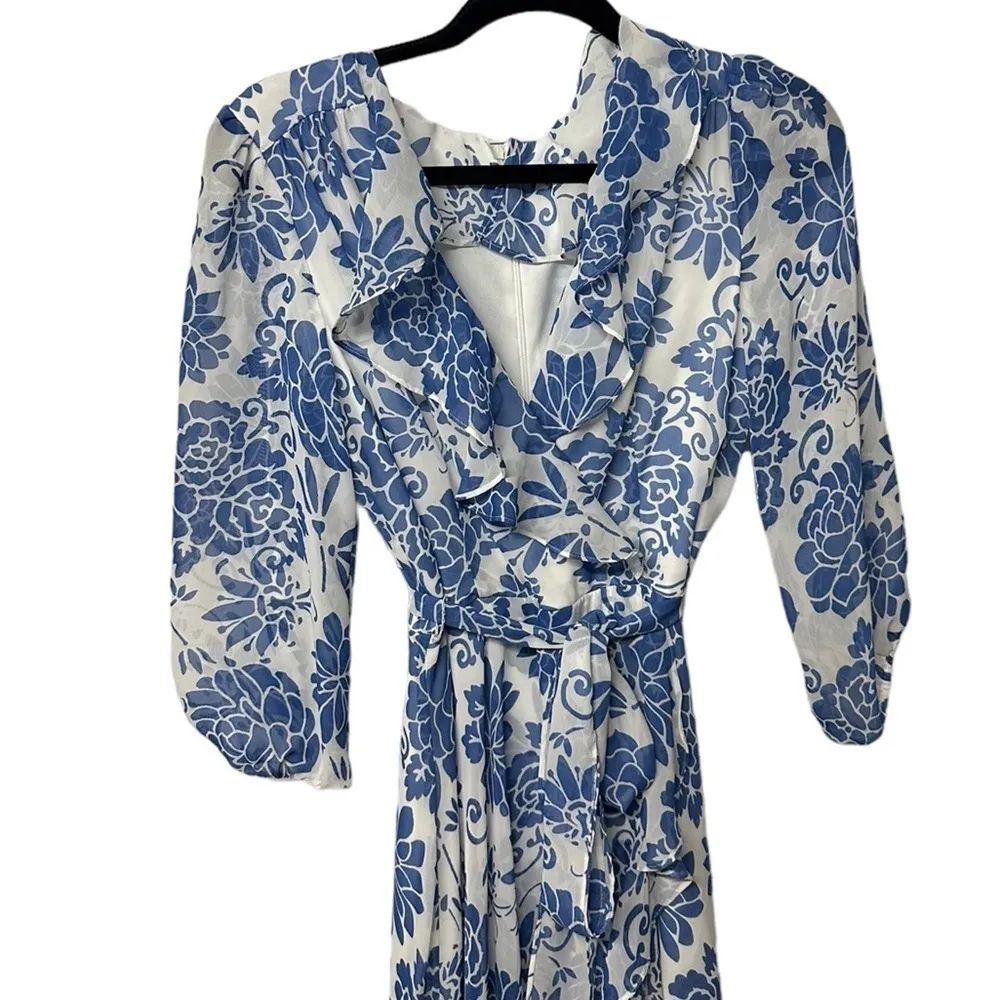 Danny&Nicole Blue and White Floral Dress - Image 2