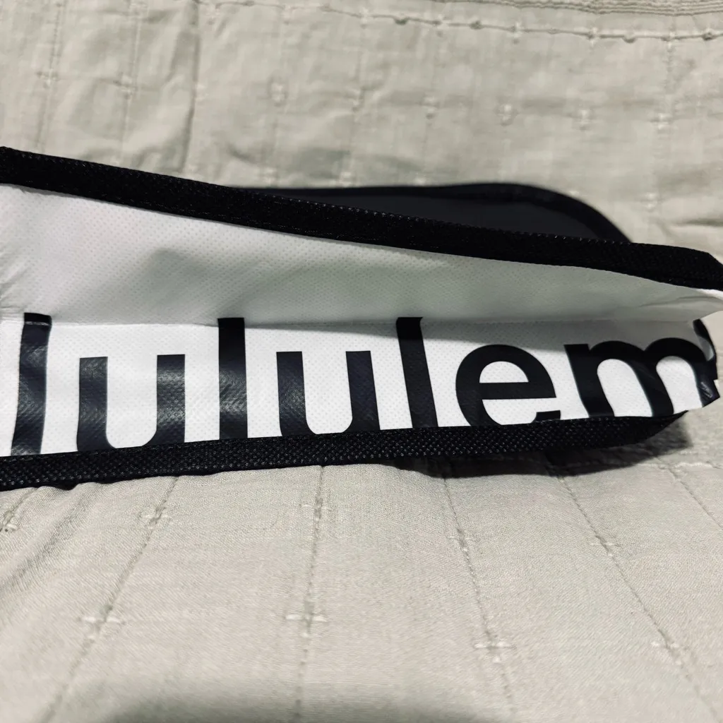 Lululemon Athletica Reusable Monochrome Tote‎ - Image 6