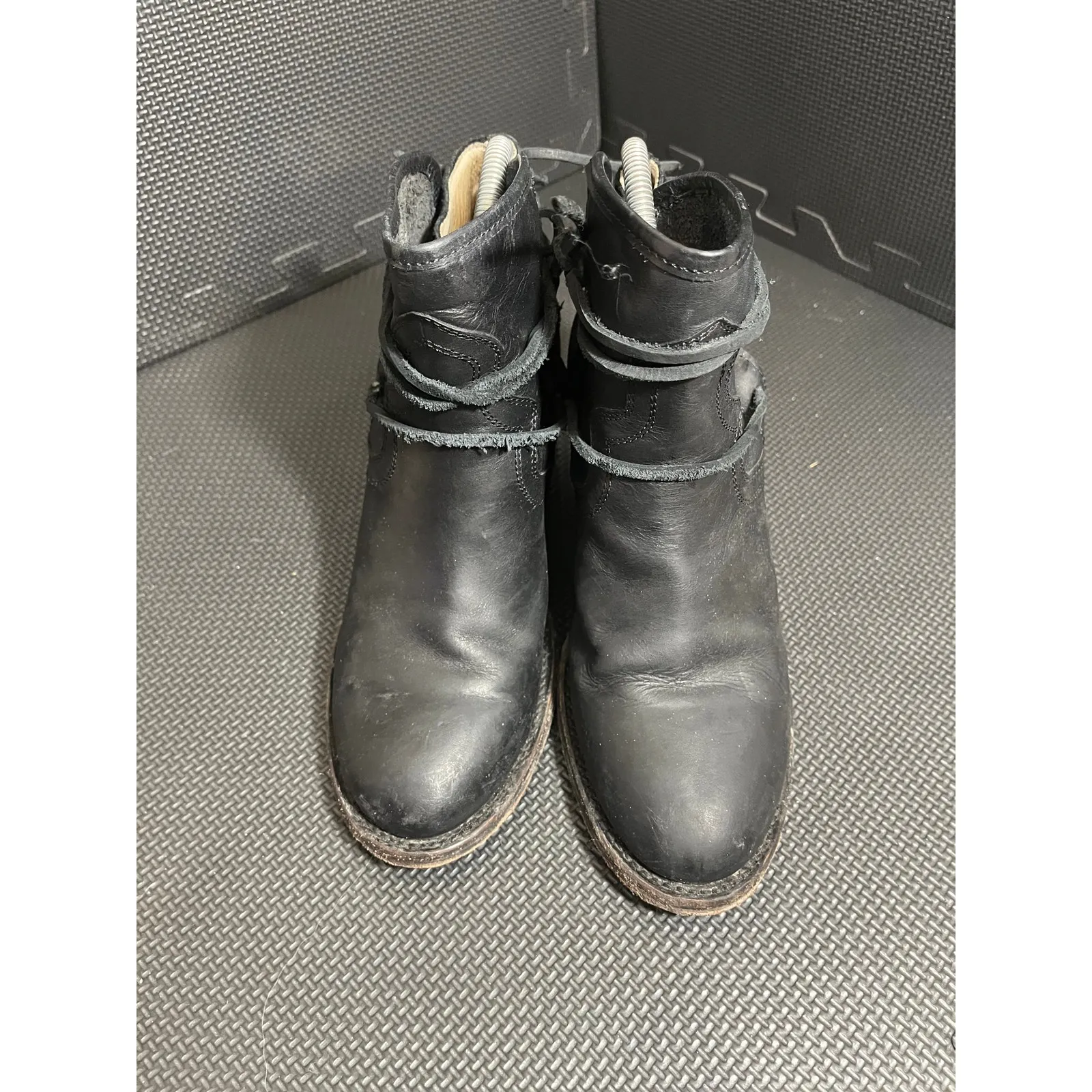 Freebird by‎ Steven Women's Casey Black Leather Ankle Boots Booties Size 8 - Image 2