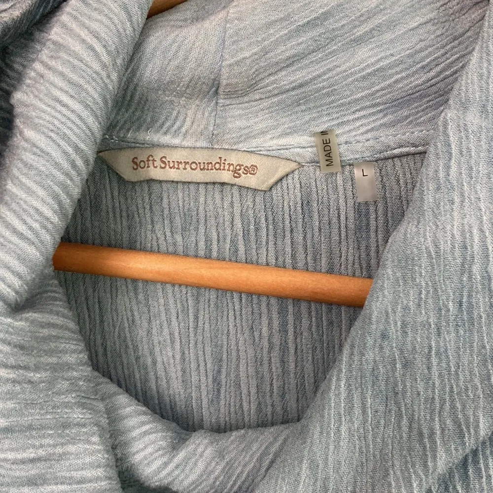 Soft Surroundings | Blue Asymmetrical Hem Cowl Neck Top sz large - Image 4