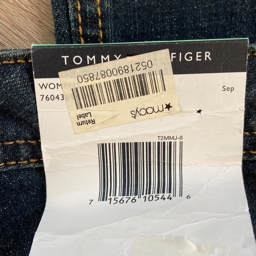 Tommy Hilfiger Women’s Freedom Flare Dark Wash Denim Jeans Size 8 NWT - Image 6