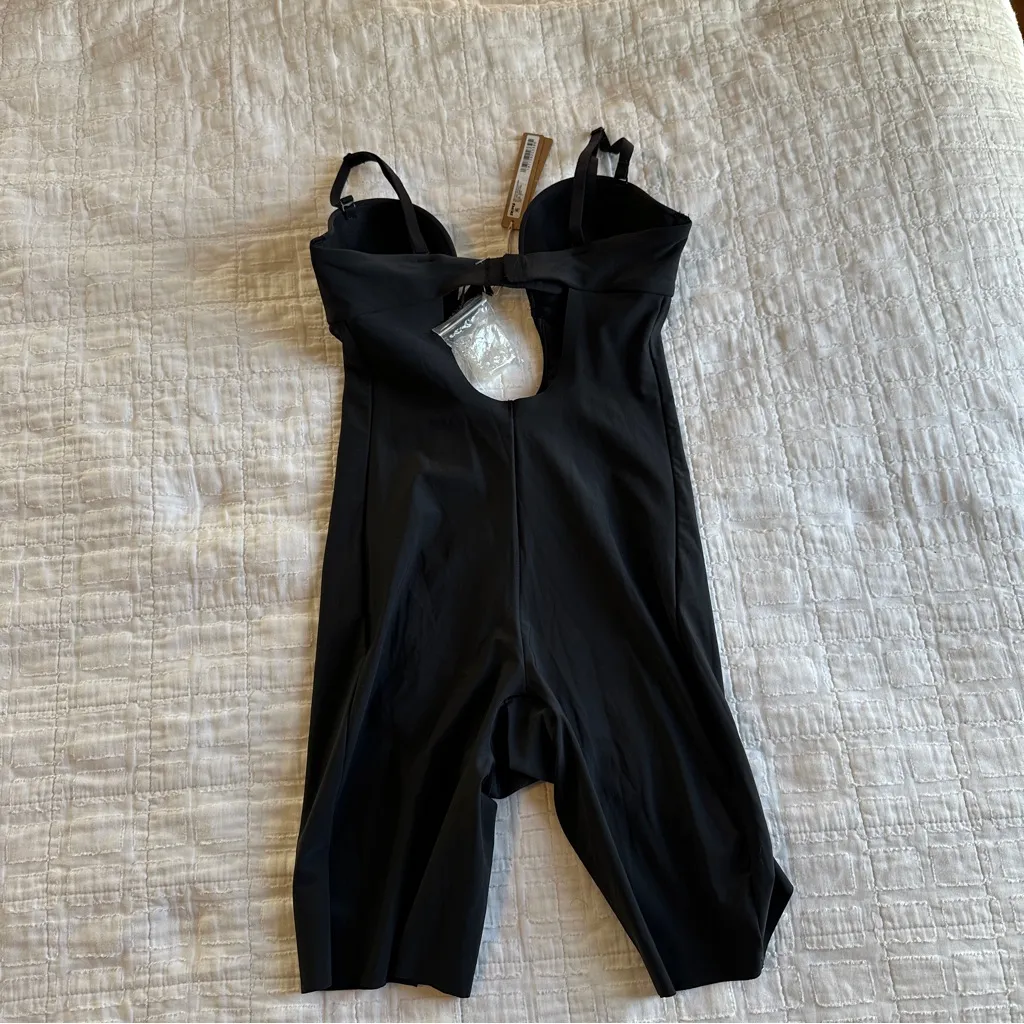 SKIMS  Deep Plunge Shapewear Mid Thigh Bodysuit Black NWT NEW Small Onyx - Image 3