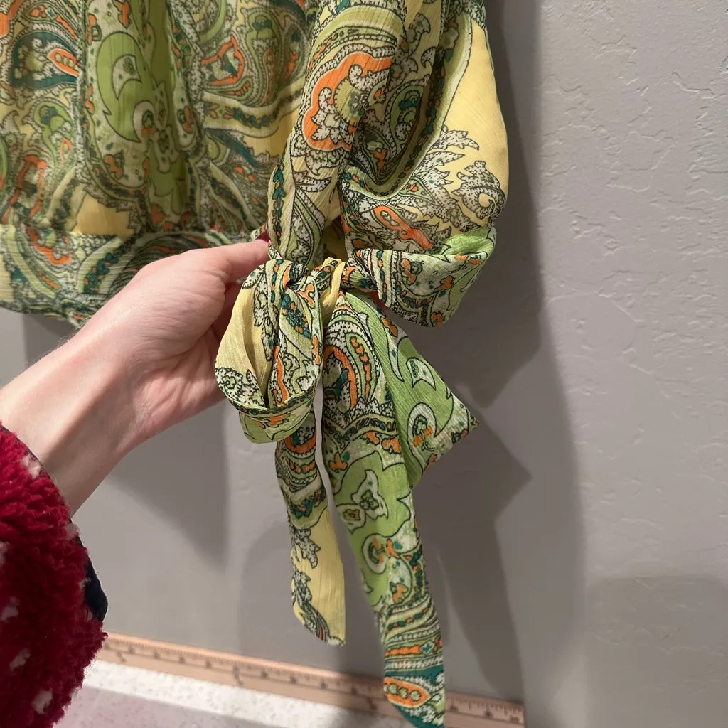 Sunny Leigh Green Yellow Sleeveless Paisley‎ Blouse Stretchy Tie Waist XL - Image 4