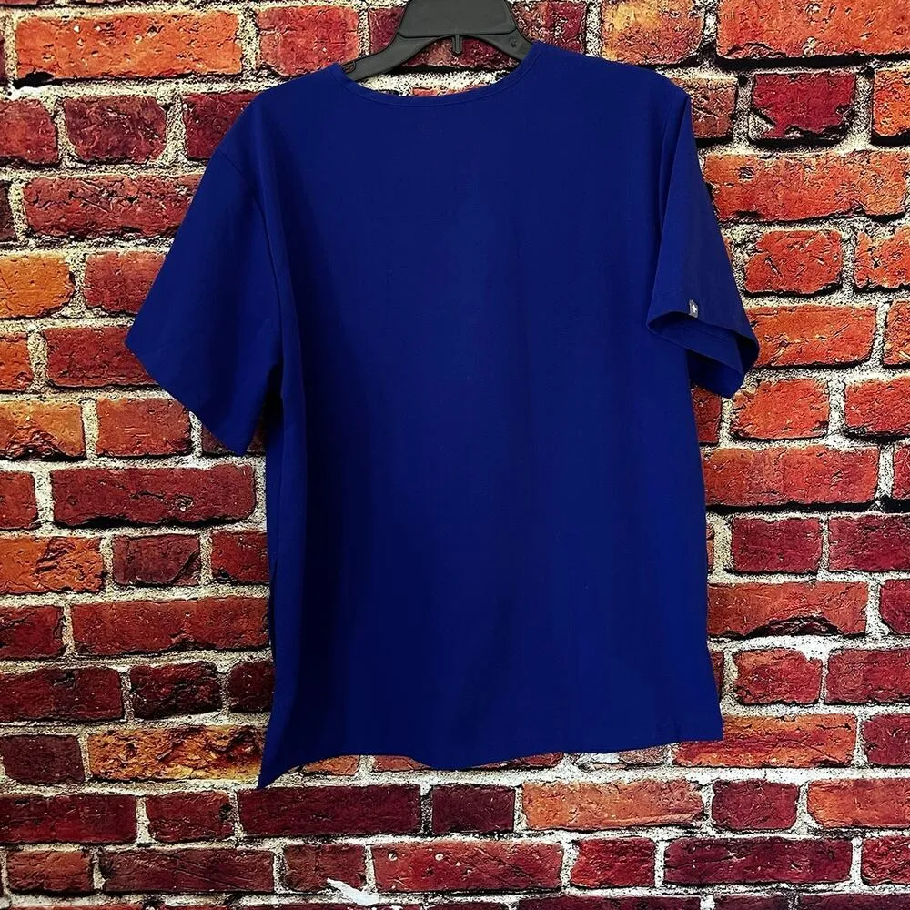 Figs scrub top - Image 3