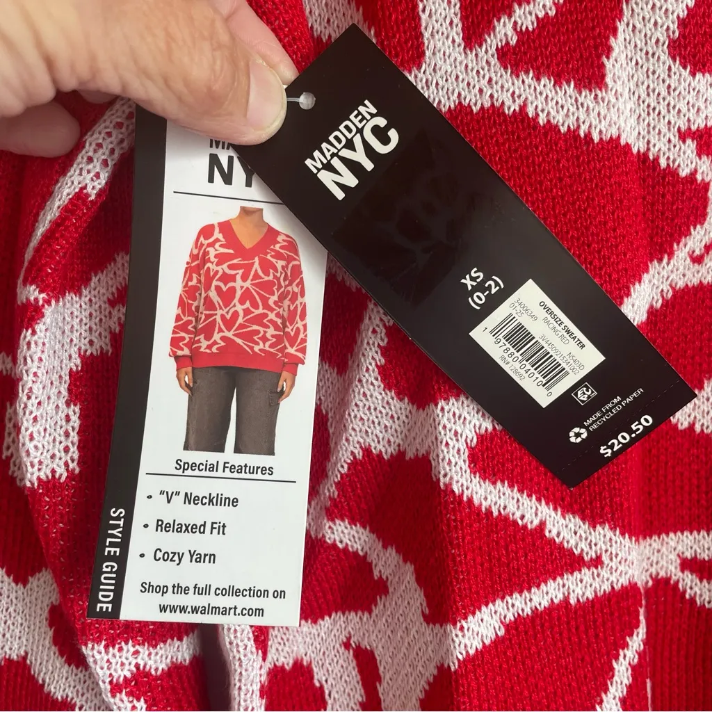 Madden NYC Women Sweater NWT Size XS Red White Heart Print Relaxed Fit V - Image 3