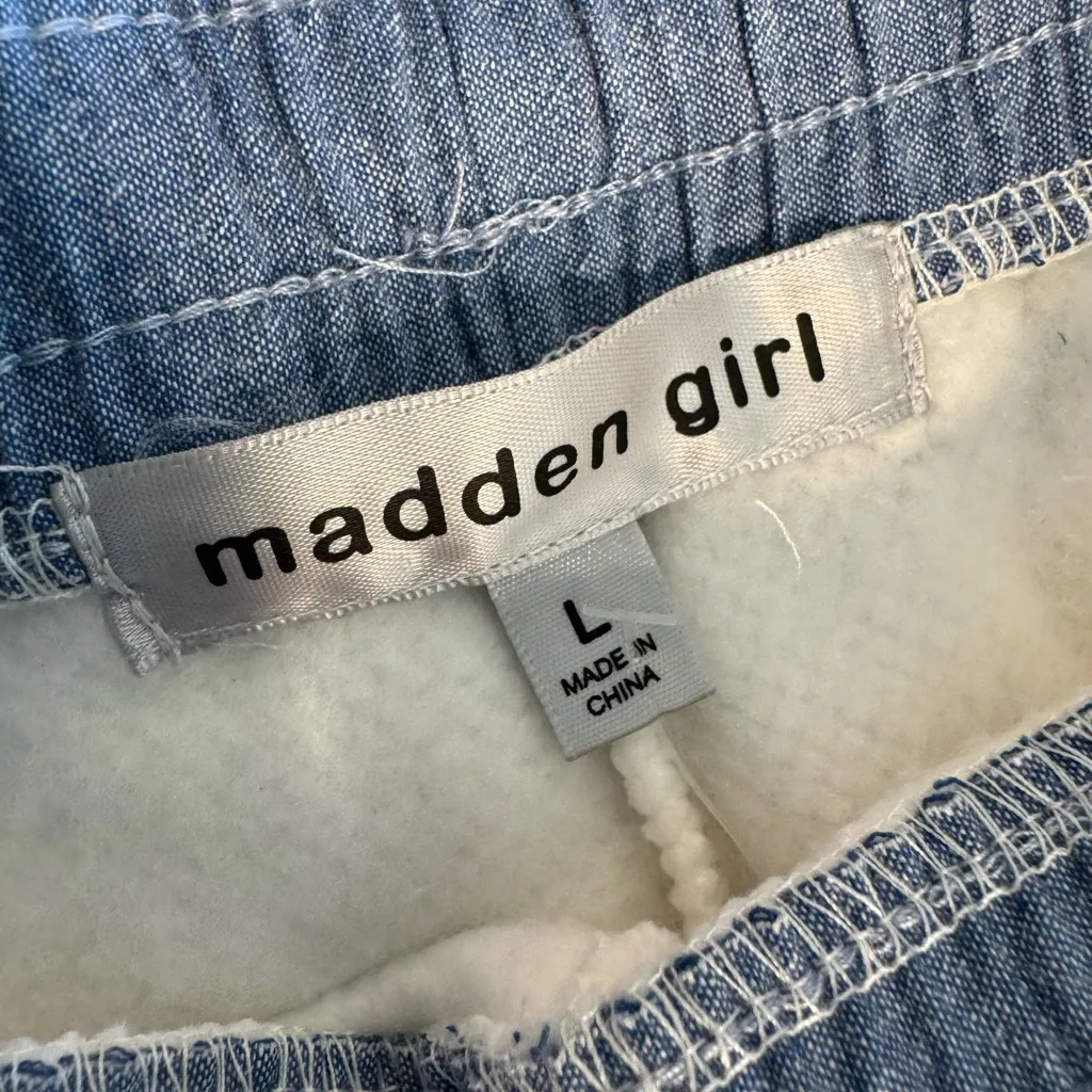 Madden Girl White Sherpa Jogger Set Star Accent - Image 9