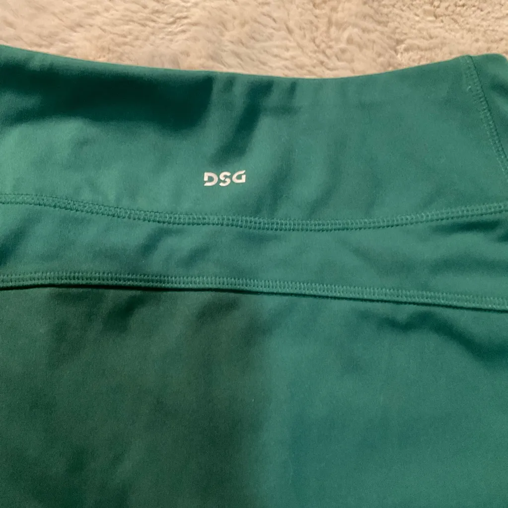DSG Skort Size XS Green Run Walk‎ Hike Pickleball Perf Round Hem Shorts Skirt - Image 7