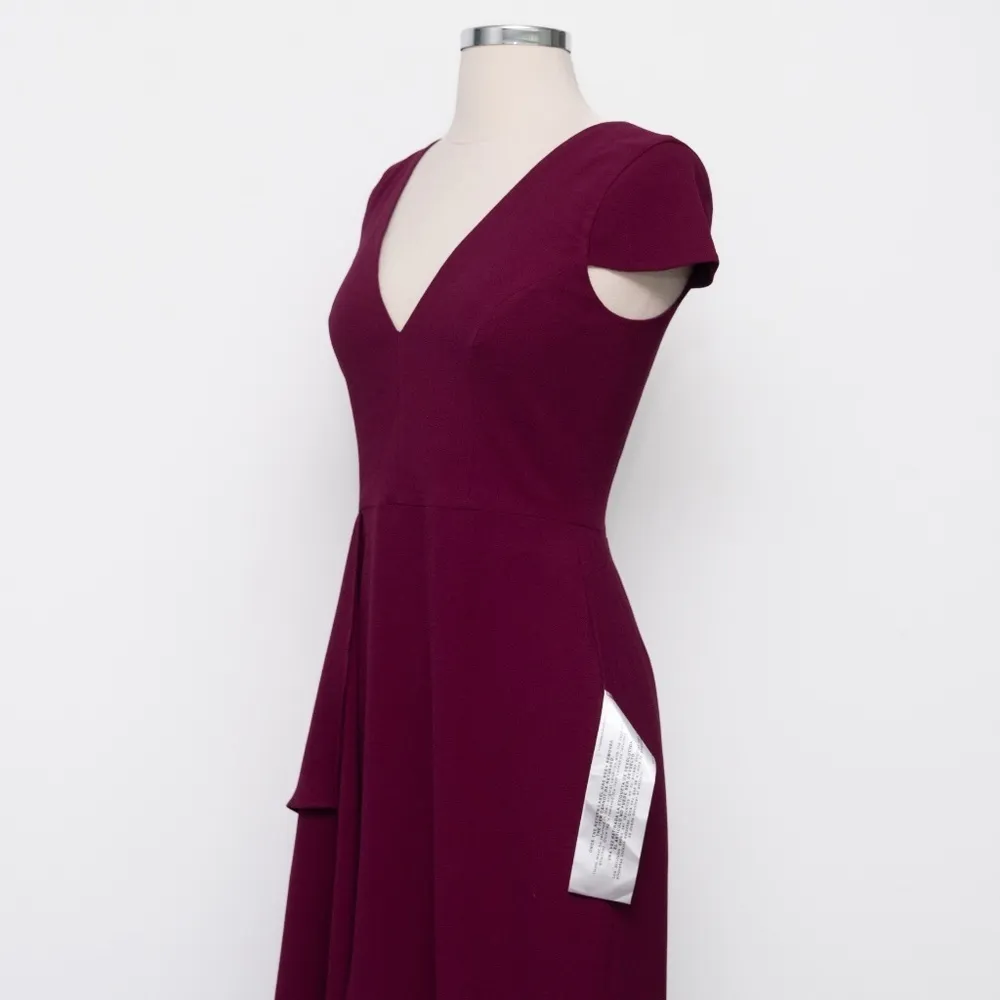 Dress The Population - V-neck Crepe Gown Burgundy Small - Image 11