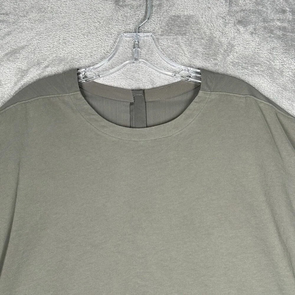 Lululemon Shirt Womens Medium Sage Green Live to Layer Casual Running Athleisure - Image 5