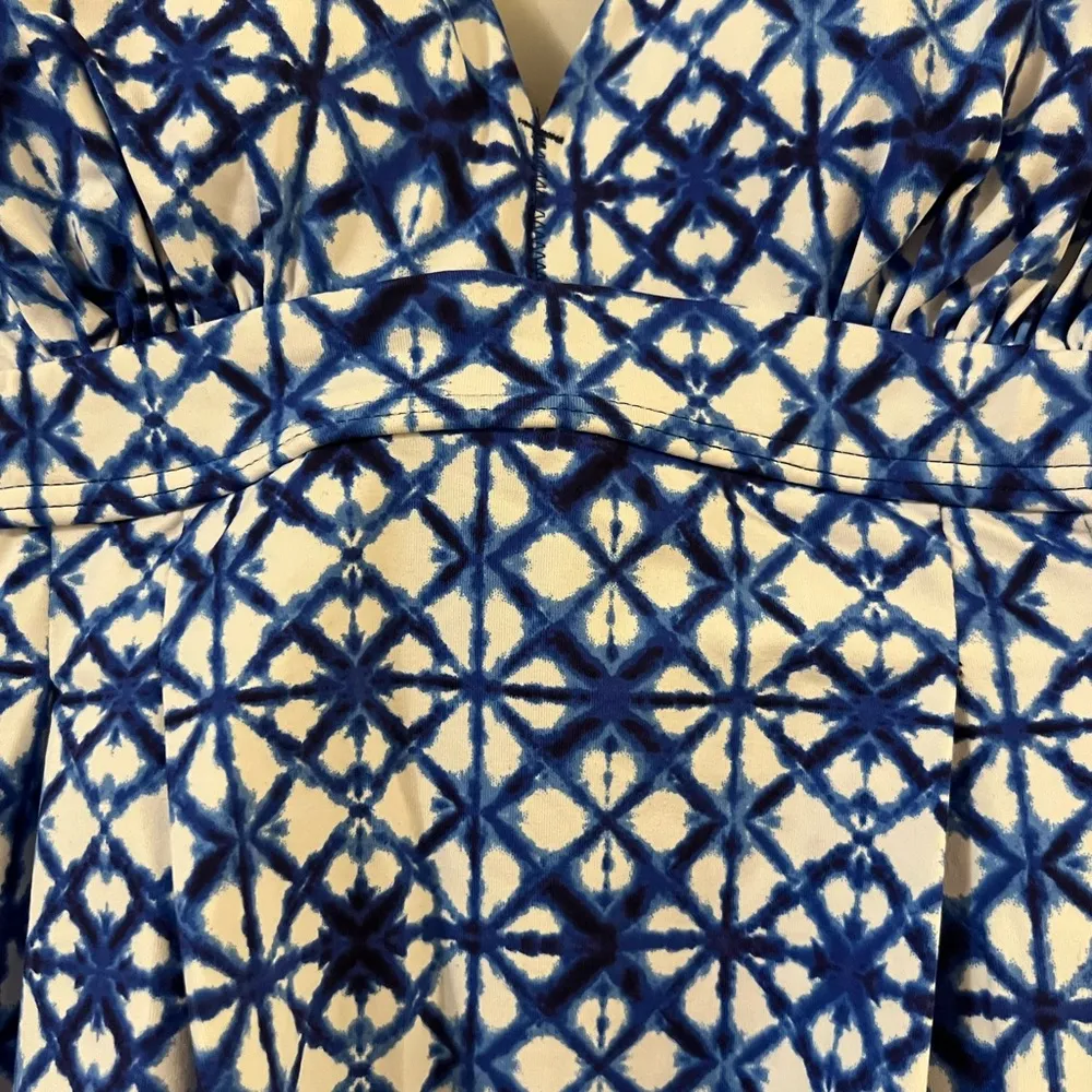 Lands End Women's Blue White Batik Print Halter Tankini Swim Top NWT Size 6 - Image 3