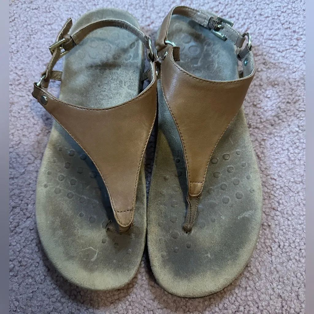 Vionic Women’s Rest Kirra Backstrap Tan Brown Leather Thong Sandals Size 9 - Image 2