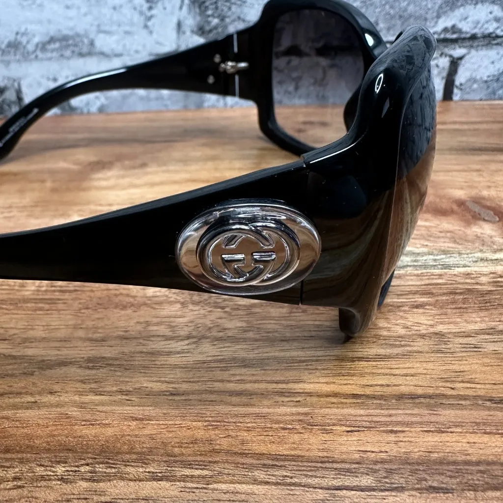 EUC Gucci Silver GG Sunglasses Leather Case Included Cloth & Bag O/S (2938/N/S) - Image 6