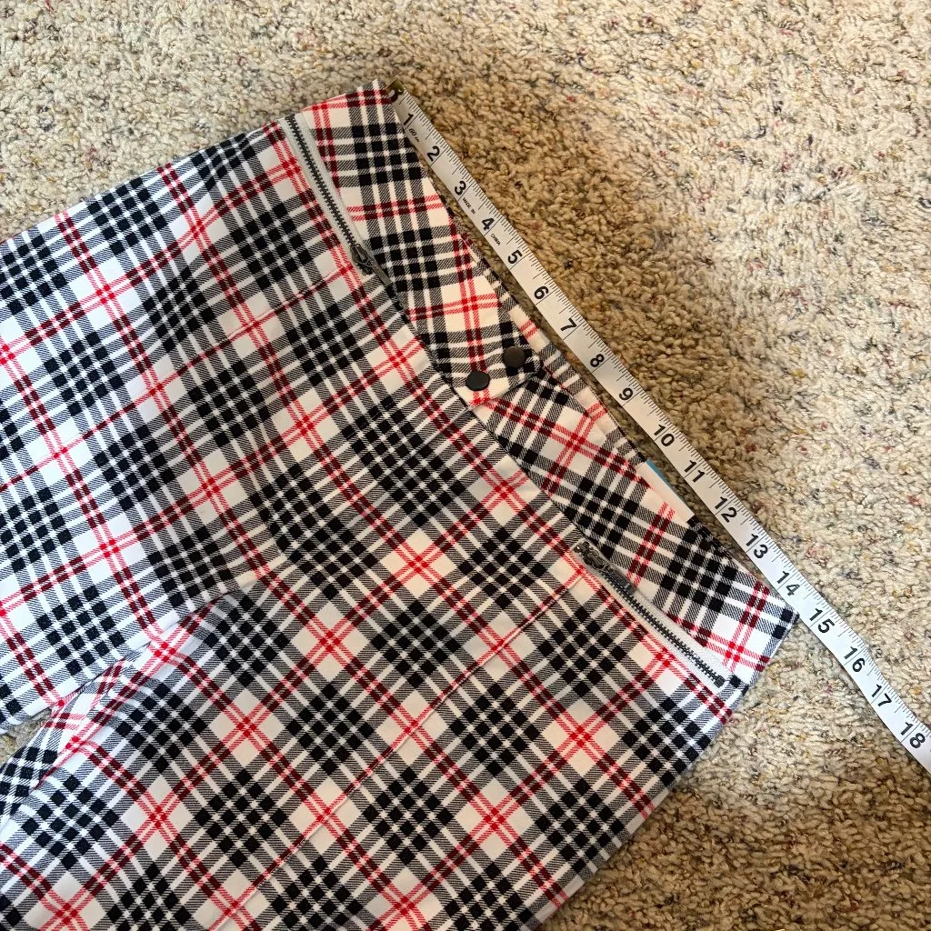 J McLaughlin Yara Pant Winthrop Plaid Cream Black Red White Size 6 - Image 13