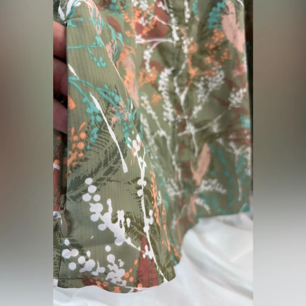 Royal Robbins 3X Resortwear Olive Botanical Print Snap Top - Image 6
