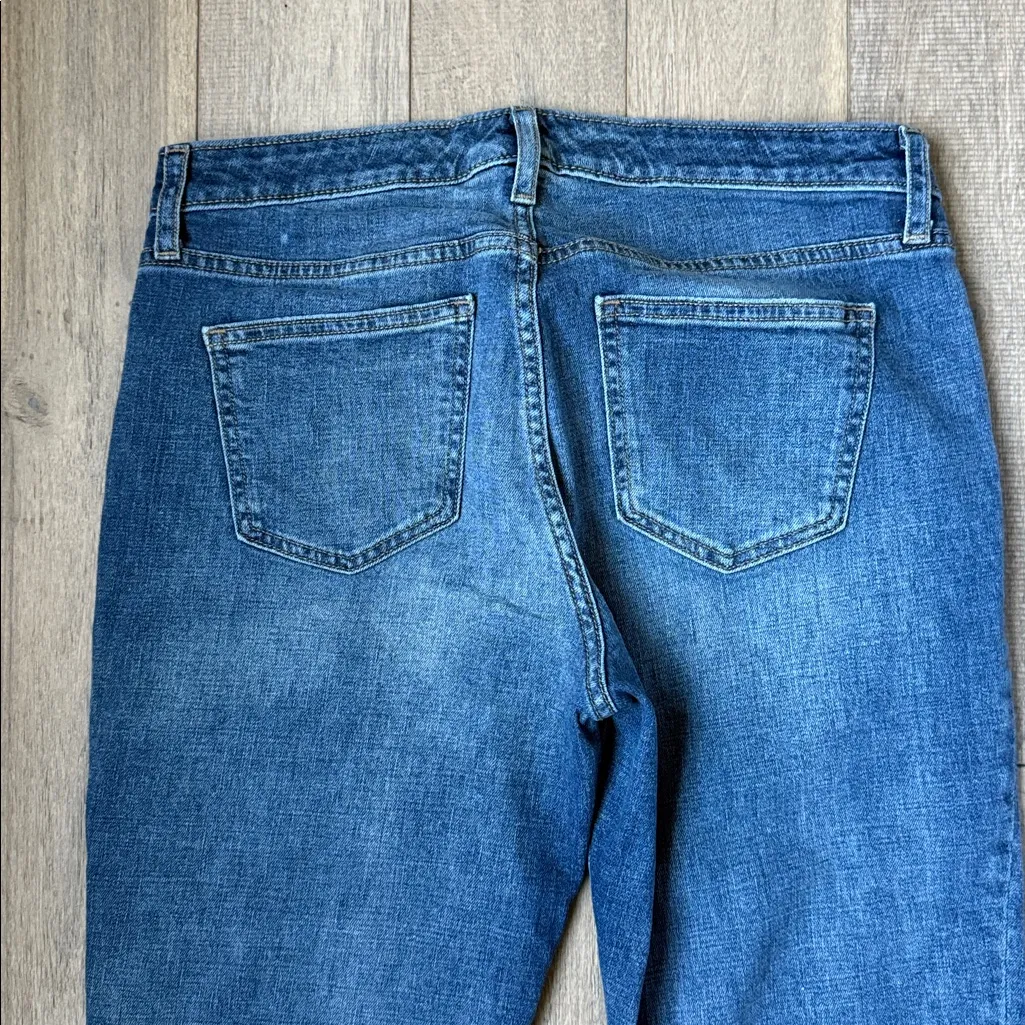 Universal Threads Universal Thread Mid Rise Boyfriend Crop Jeans - Image 6