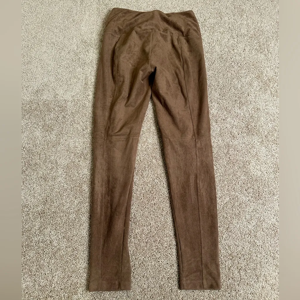 Lysse Ultrasuede‎ Leggings - Image 7